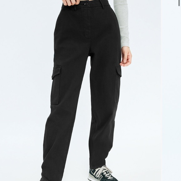 SOLD Aritzia Wilfred Free Modern Cargo Pant - Picture 5 of 5